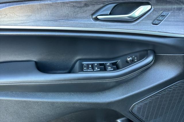 new 2025 Jeep Grand Cherokee car, priced at $43,916