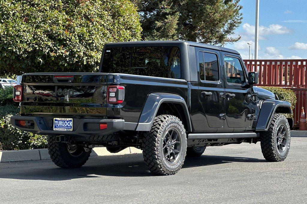 new 2025 Jeep Gladiator car, priced at $43,235