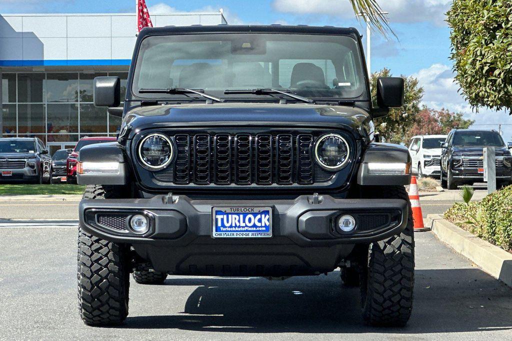 new 2025 Jeep Gladiator car, priced at $43,235