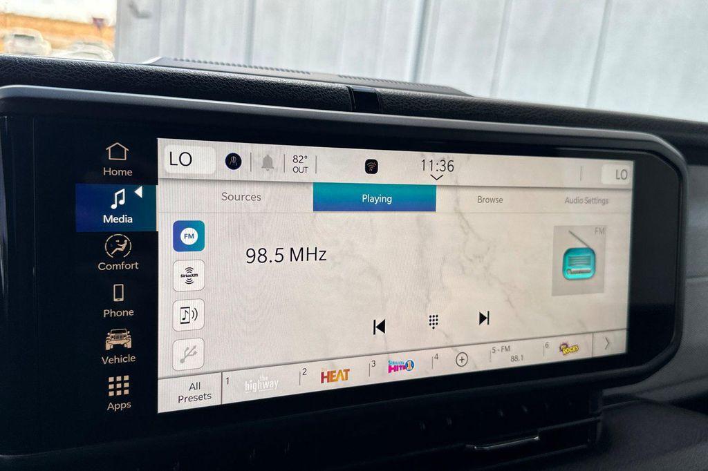 new 2025 Jeep Gladiator car, priced at $43,235