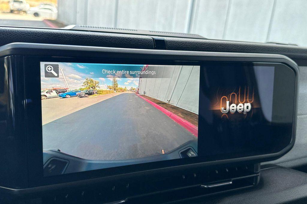 new 2025 Jeep Gladiator car, priced at $43,235