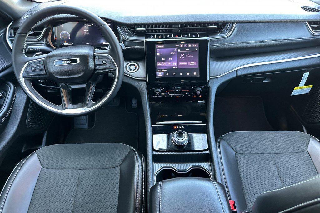 new 2025 Jeep Grand Cherokee L car, priced at $44,230