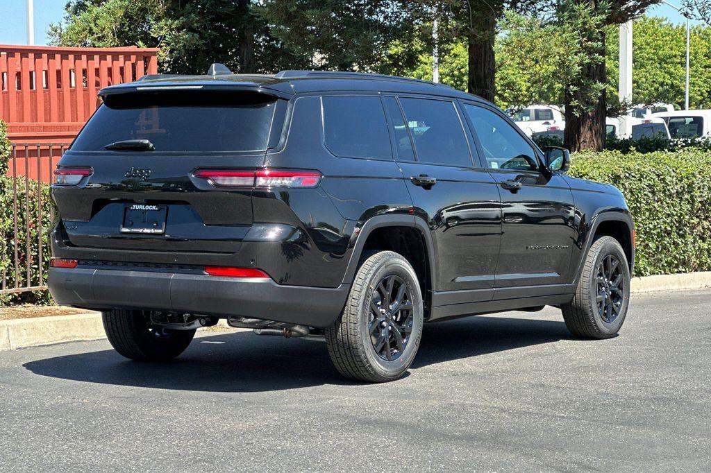 new 2025 Jeep Grand Cherokee L car, priced at $44,230
