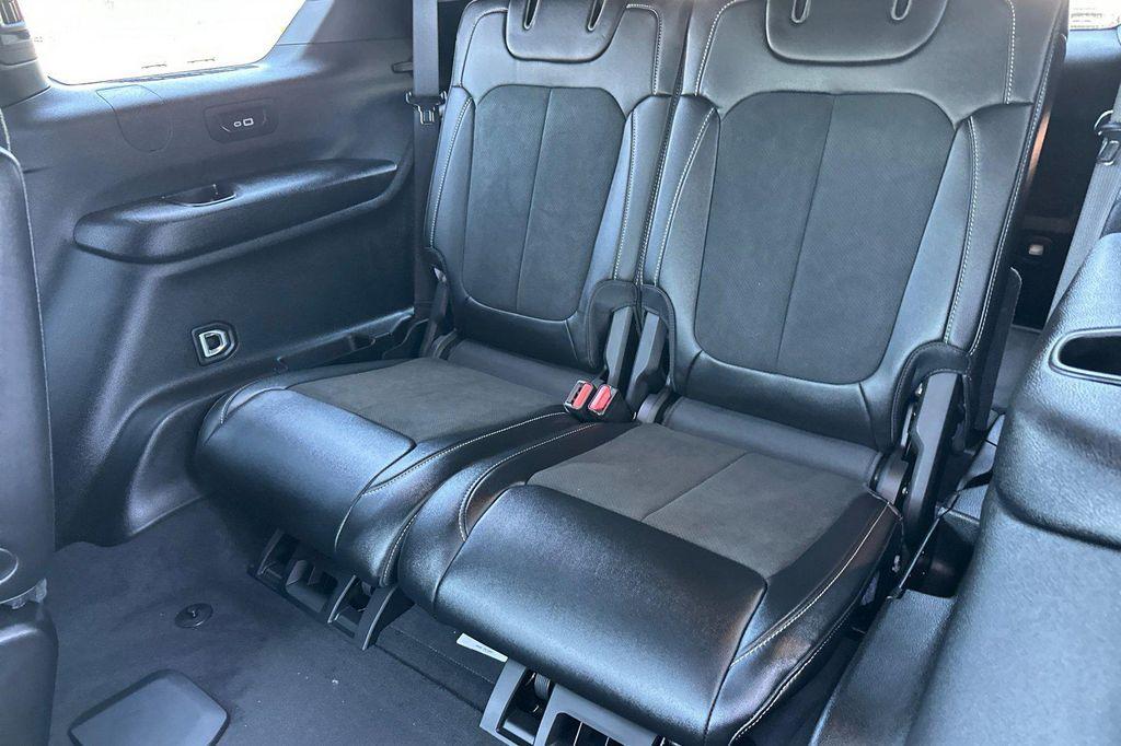 new 2025 Jeep Grand Cherokee L car, priced at $44,230