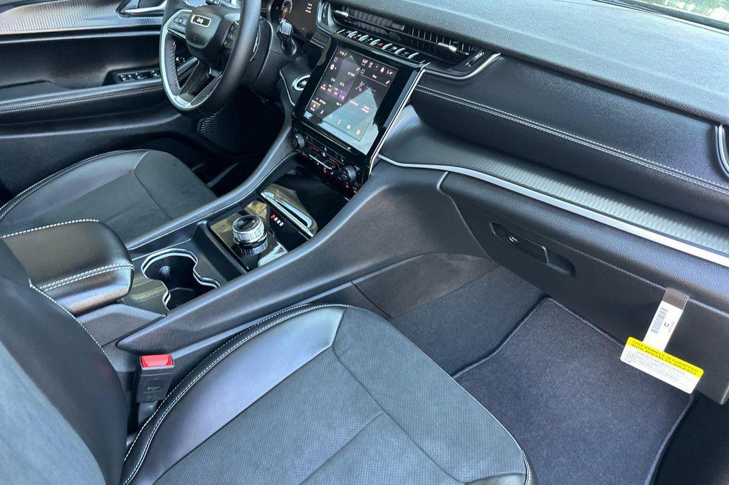 new 2025 Jeep Grand Cherokee L car, priced at $44,230
