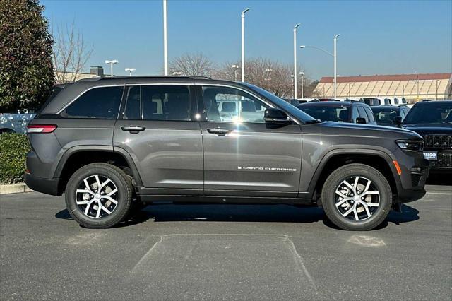 new 2025 Jeep Grand Cherokee car, priced at $47,810