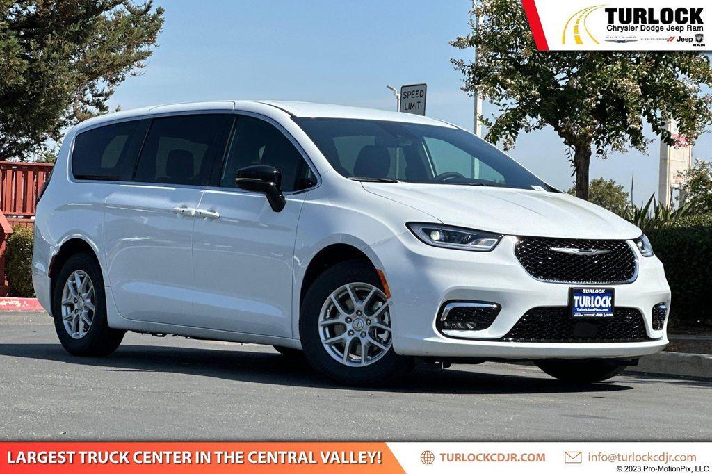 new 2026 Chrysler Pacifica car, priced at $39,240