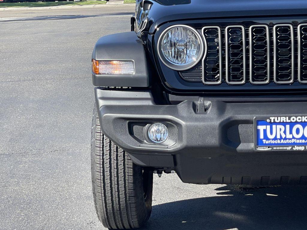 new 2026 Jeep Wrangler car, priced at $41,177