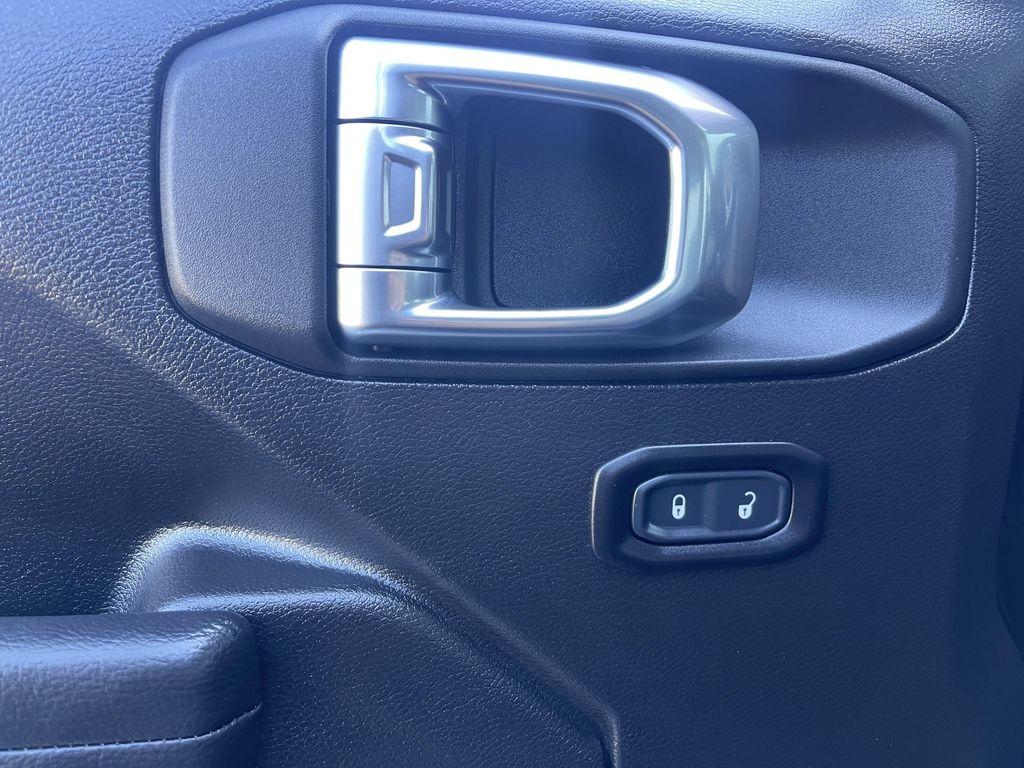 new 2026 Jeep Wrangler car, priced at $41,177