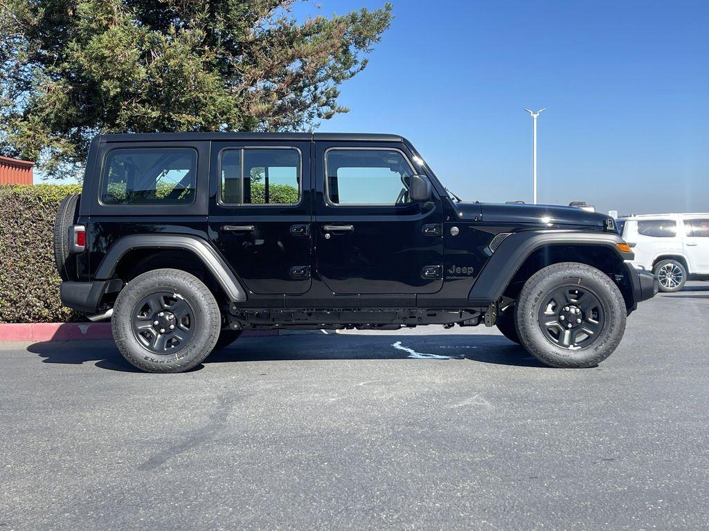 new 2026 Jeep Wrangler car, priced at $41,177