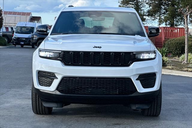 new 2025 Jeep Grand Cherokee car, priced at $45,163