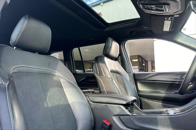 new 2025 Jeep Grand Cherokee car, priced at $45,163