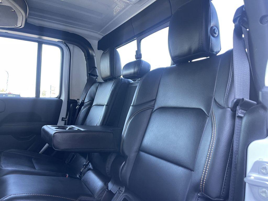 new 2025 Jeep Gladiator car, priced at $42,565