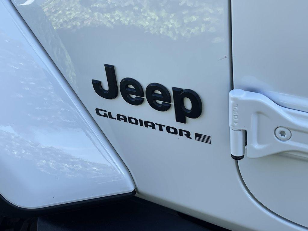 new 2025 Jeep Gladiator car, priced at $42,565