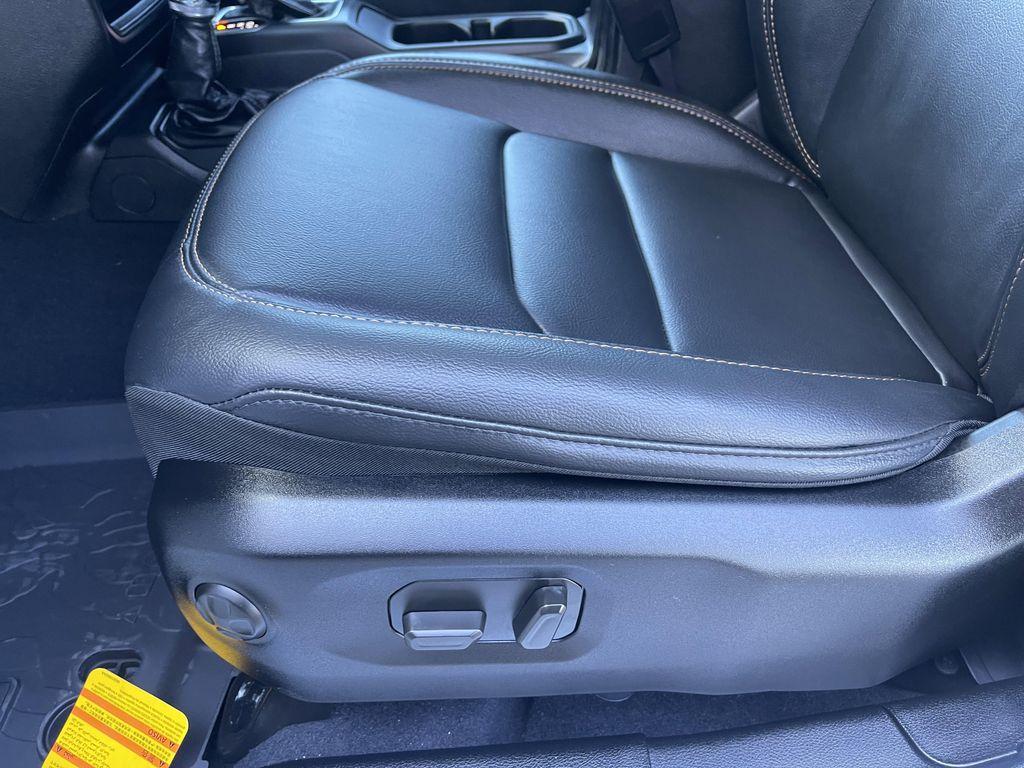 new 2025 Jeep Gladiator car, priced at $42,565