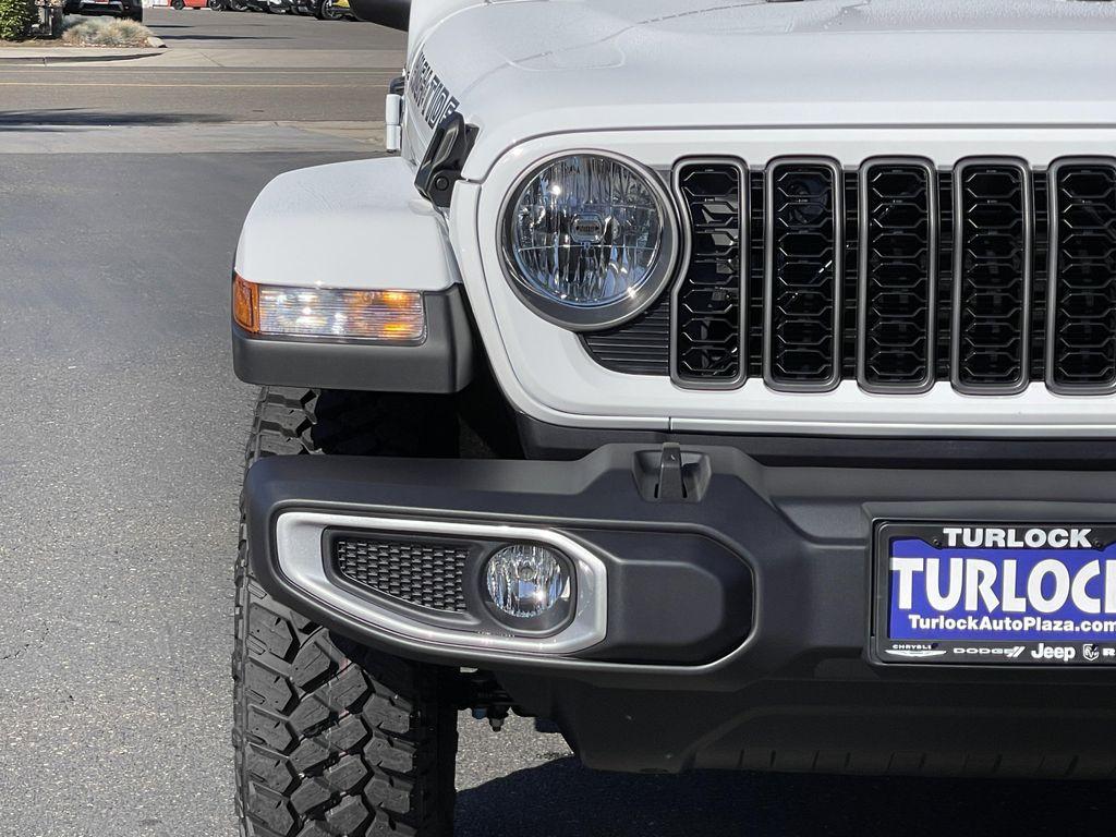 new 2025 Jeep Gladiator car, priced at $42,565