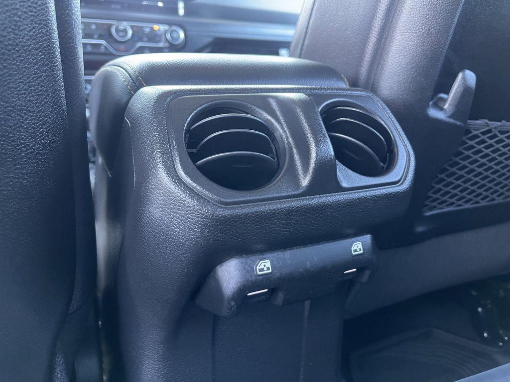 new 2025 Jeep Gladiator car, priced at $42,565