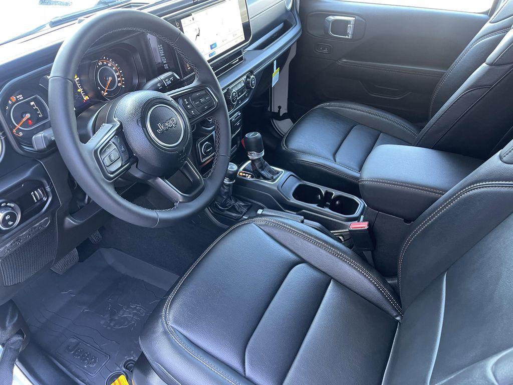 new 2025 Jeep Gladiator car, priced at $42,565