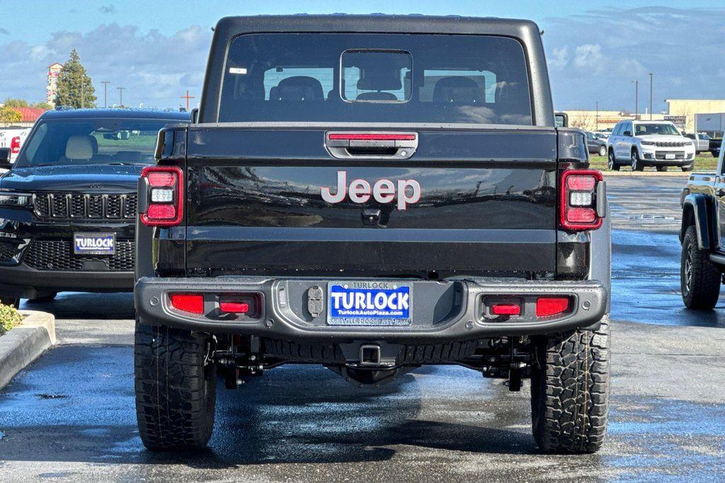 new 2025 Jeep Gladiator car, priced at $51,475