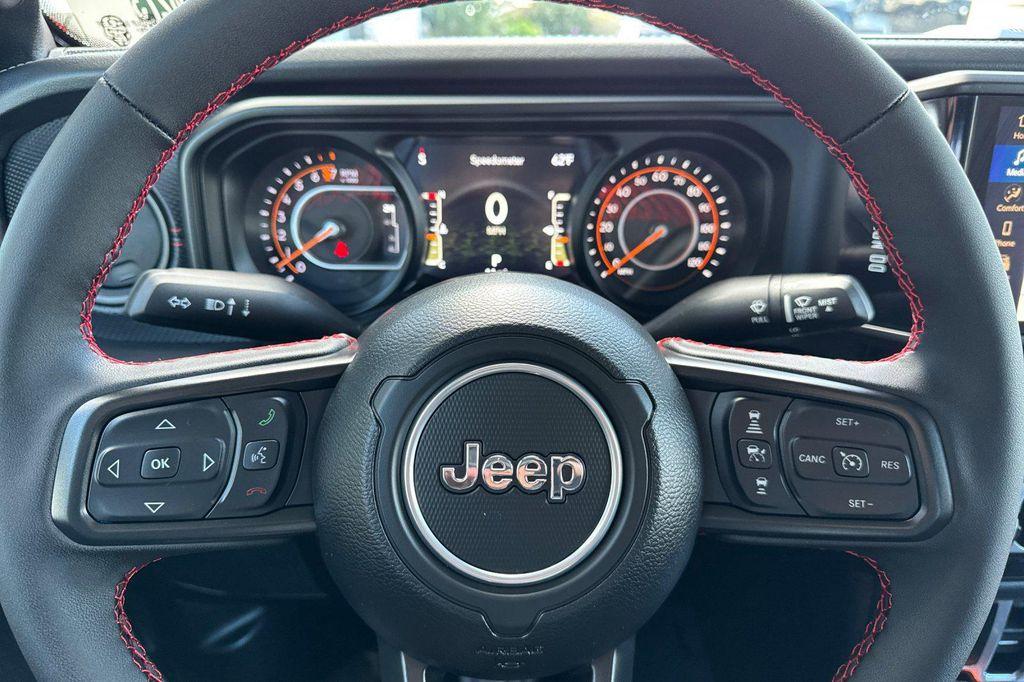 new 2025 Jeep Gladiator car, priced at $51,475