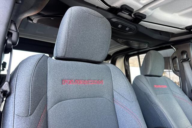 new 2025 Jeep Gladiator car, priced at $49,475