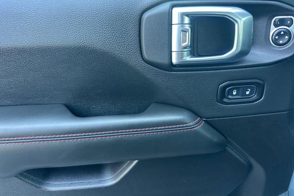 new 2025 Jeep Wrangler car, priced at $56,600