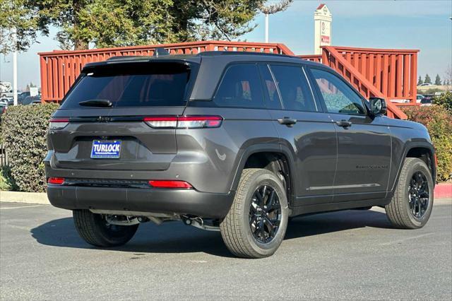 new 2025 Jeep Grand Cherokee car, priced at $42,030