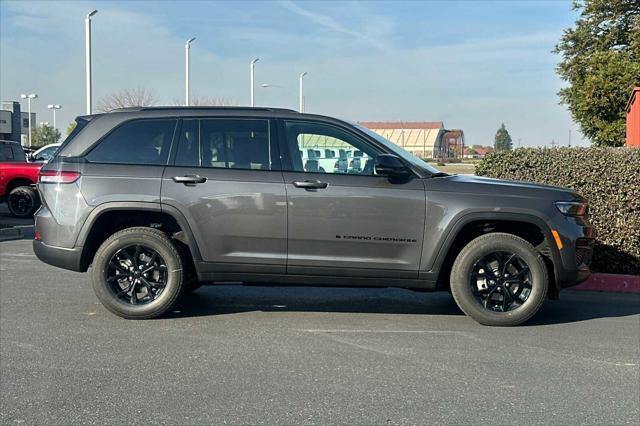 new 2025 Jeep Grand Cherokee car, priced at $42,030