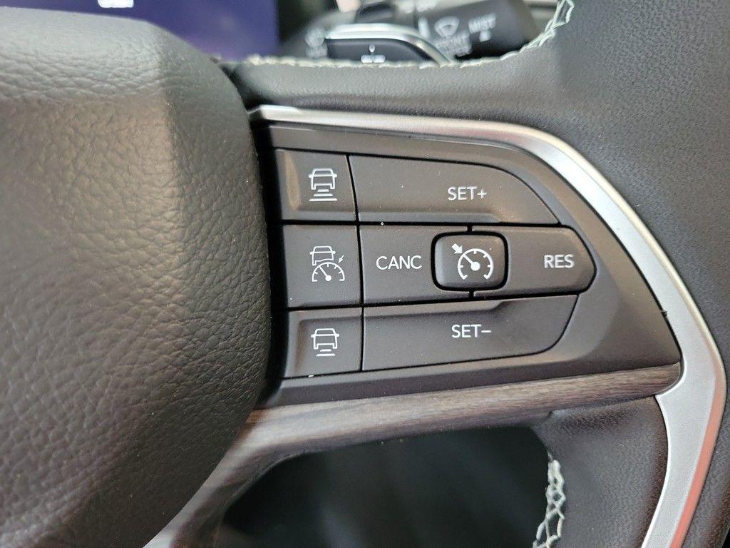 new 2025 Jeep Grand Cherokee car, priced at $49,186
