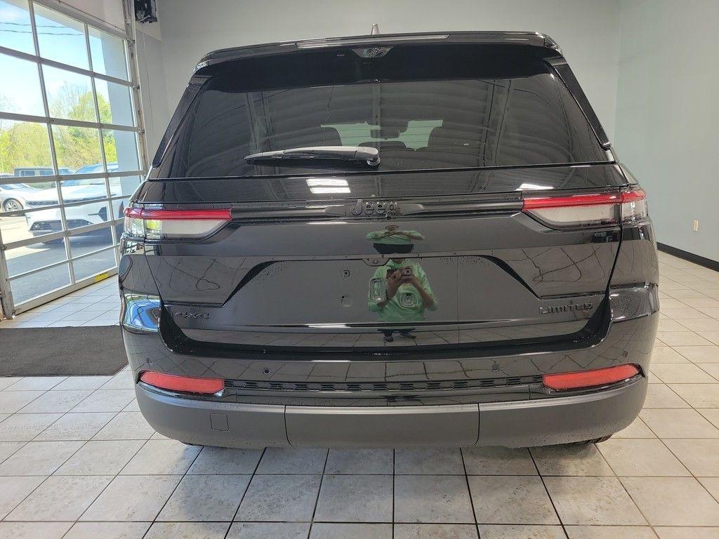new 2025 Jeep Grand Cherokee car, priced at $51,336
