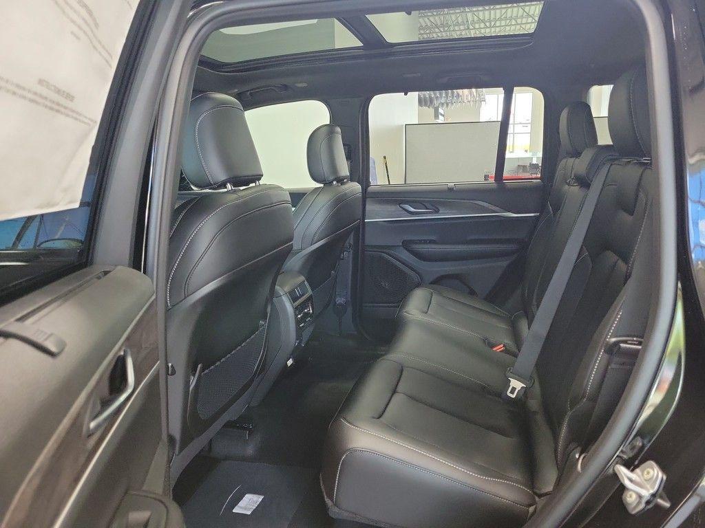 new 2025 Jeep Grand Cherokee car, priced at $51,336
