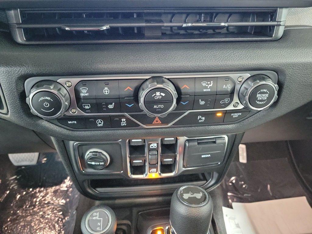 new 2025 Jeep Wrangler car, priced at $52,791