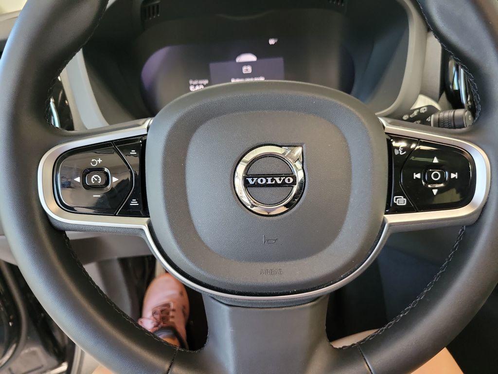 used 2025 Volvo XC60 car, priced at $36,999