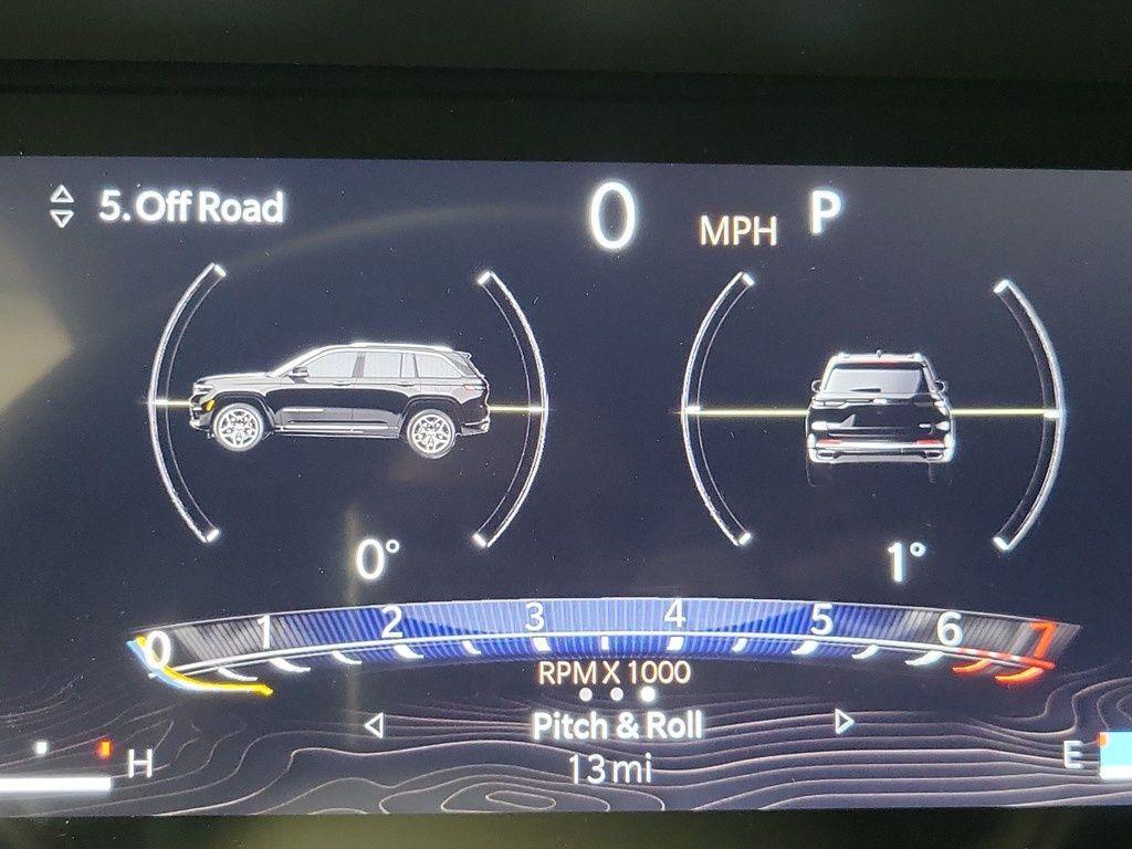 new 2025 Jeep Grand Cherokee car, priced at $39,992