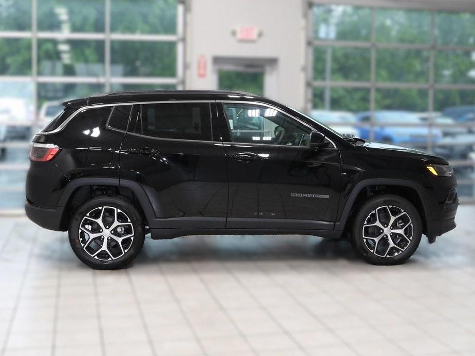 new 2024 Jeep Compass car, priced at $30,976