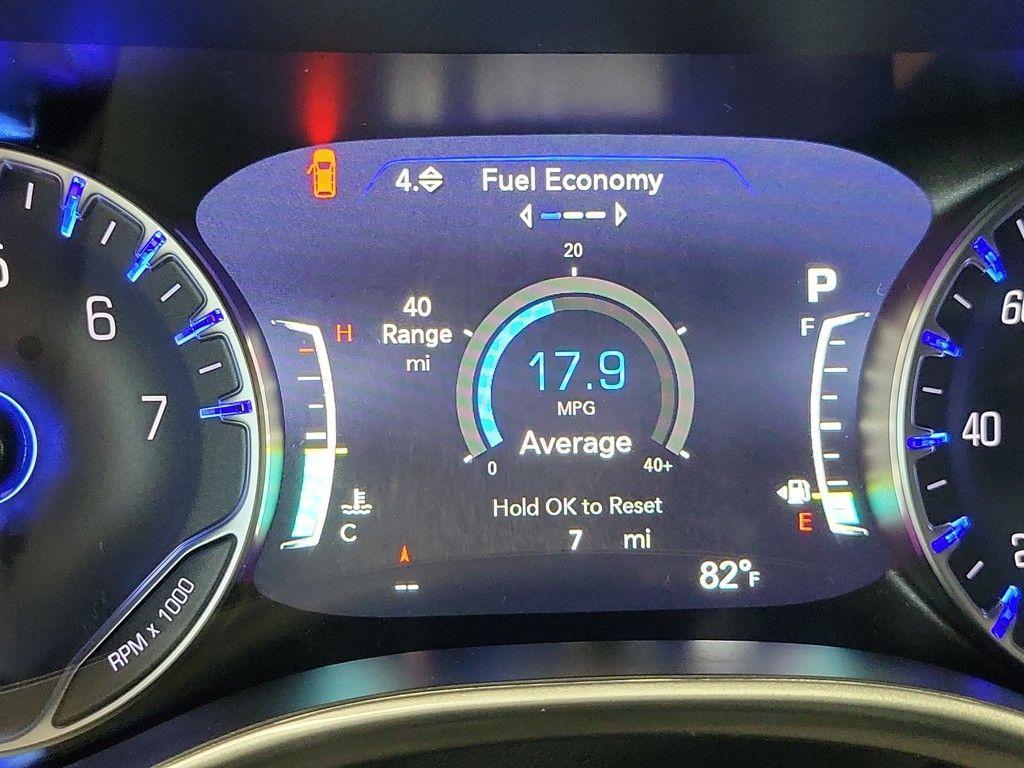 new 2025 Chrysler Pacifica car, priced at $39,075