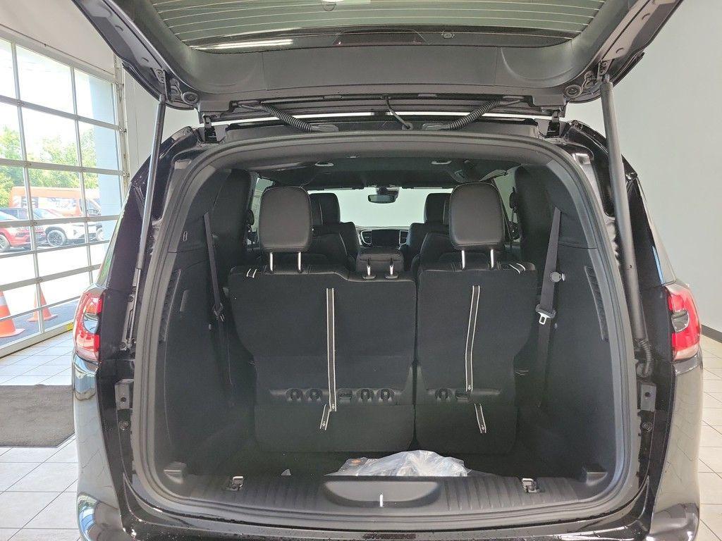 new 2025 Chrysler Pacifica car, priced at $39,075