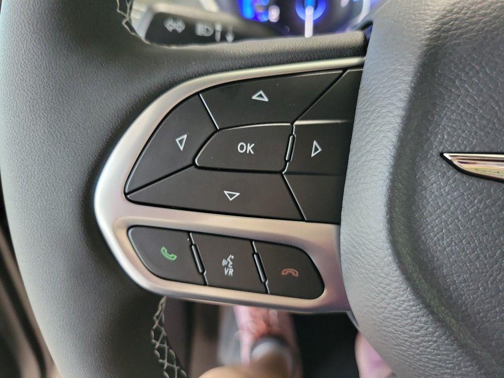 new 2025 Chrysler Pacifica car, priced at $39,075