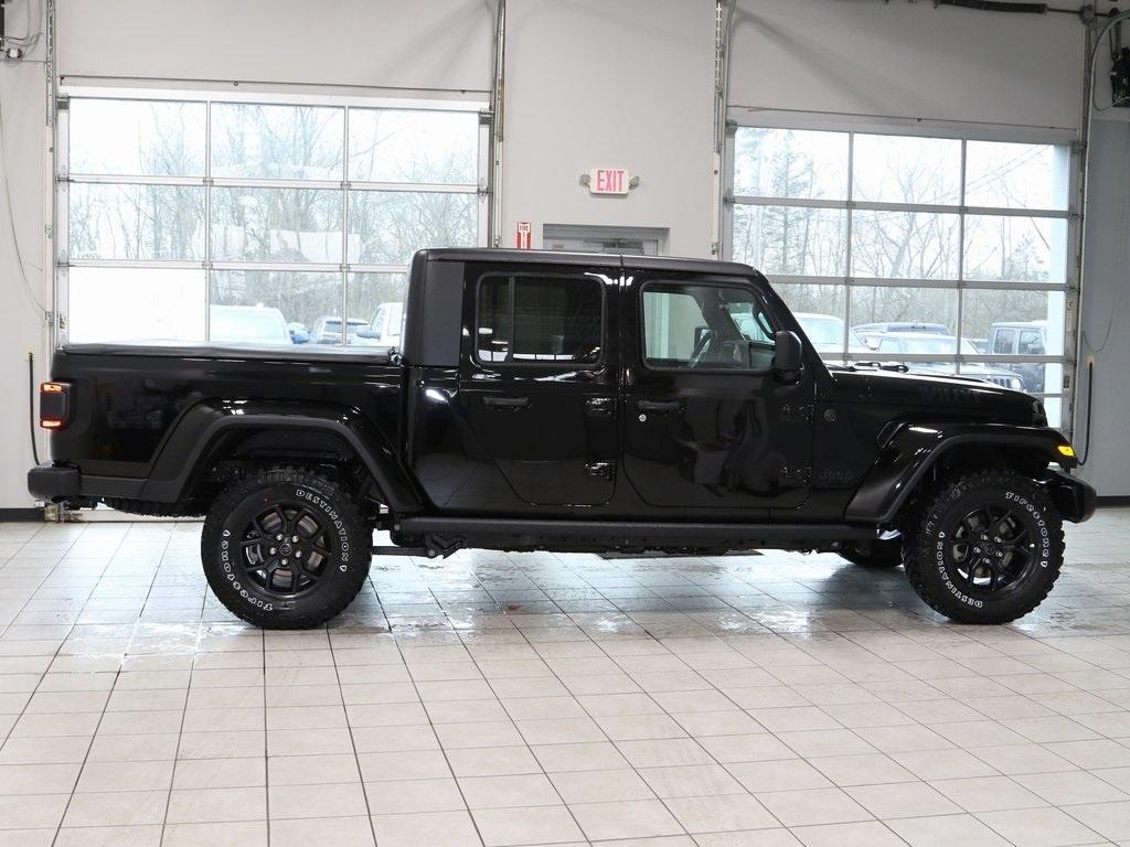 new 2024 Jeep Gladiator car, priced at $45,543