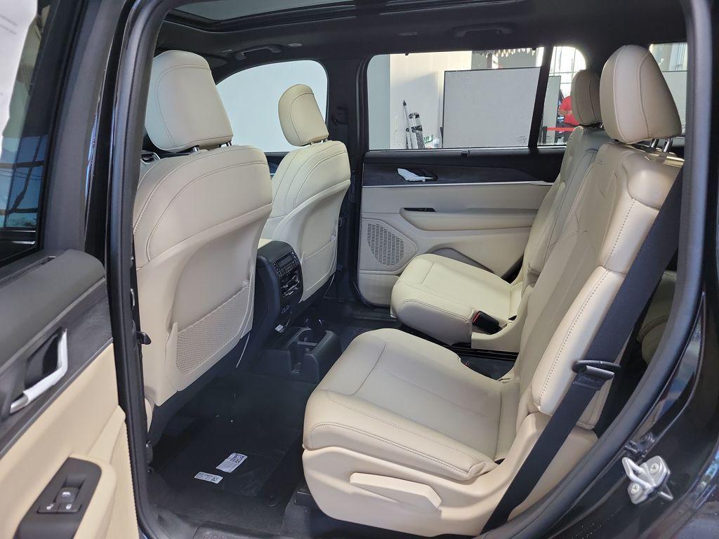 new 2025 Jeep Grand Cherokee L car, priced at $50,313