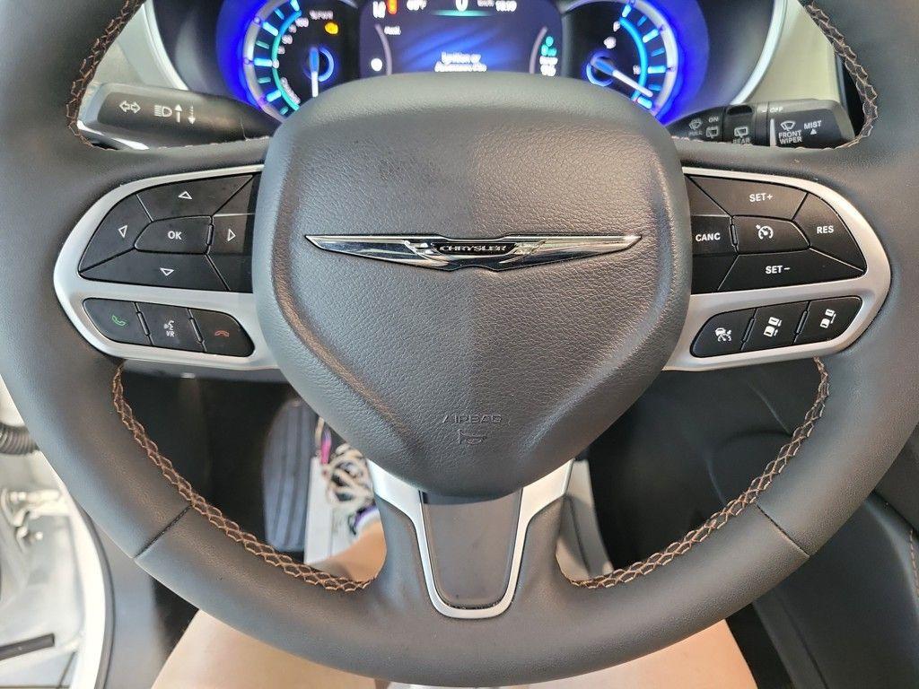 used 2024 Chrysler Pacifica Hybrid car, priced at $45,600