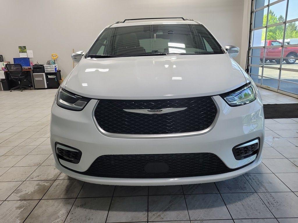 used 2024 Chrysler Pacifica Hybrid car, priced at $45,600