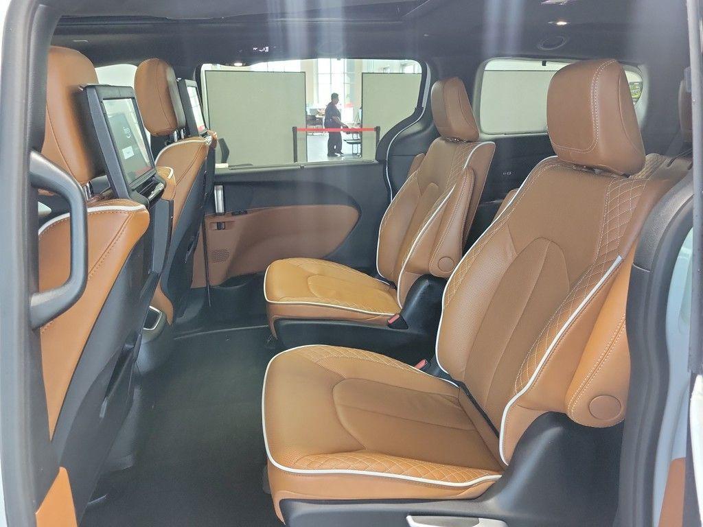 used 2024 Chrysler Pacifica Hybrid car, priced at $45,600