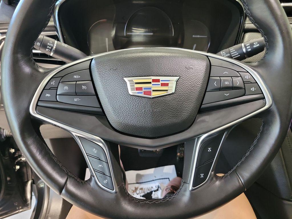 used 2017 Cadillac XT5 car, priced at $19,999