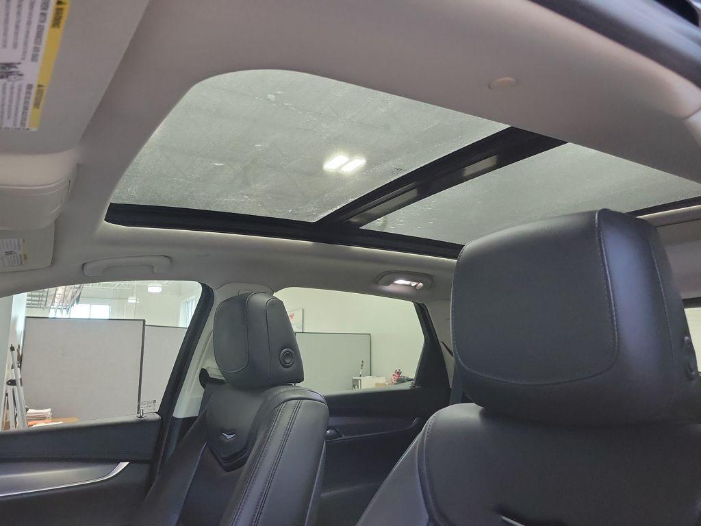 used 2017 Cadillac XT5 car, priced at $19,999
