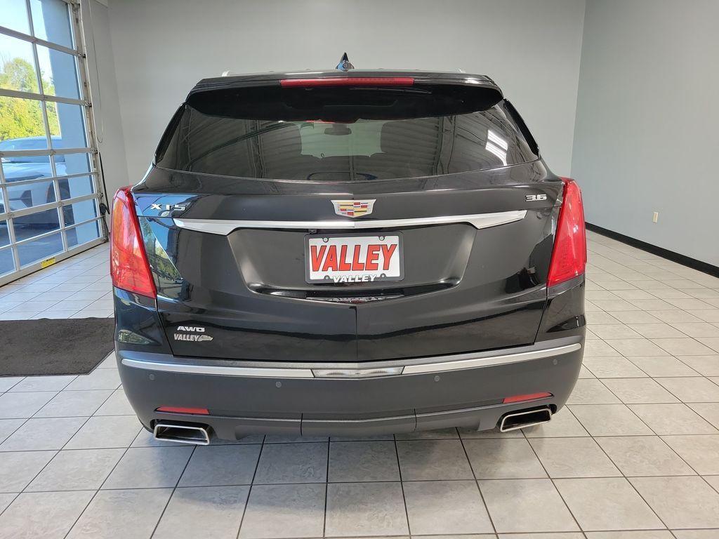 used 2017 Cadillac XT5 car, priced at $19,999