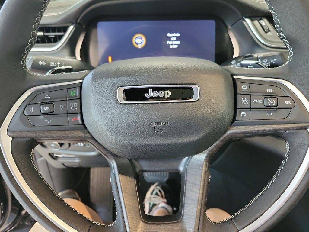 new 2025 Jeep Grand Cherokee car, priced at $47,585