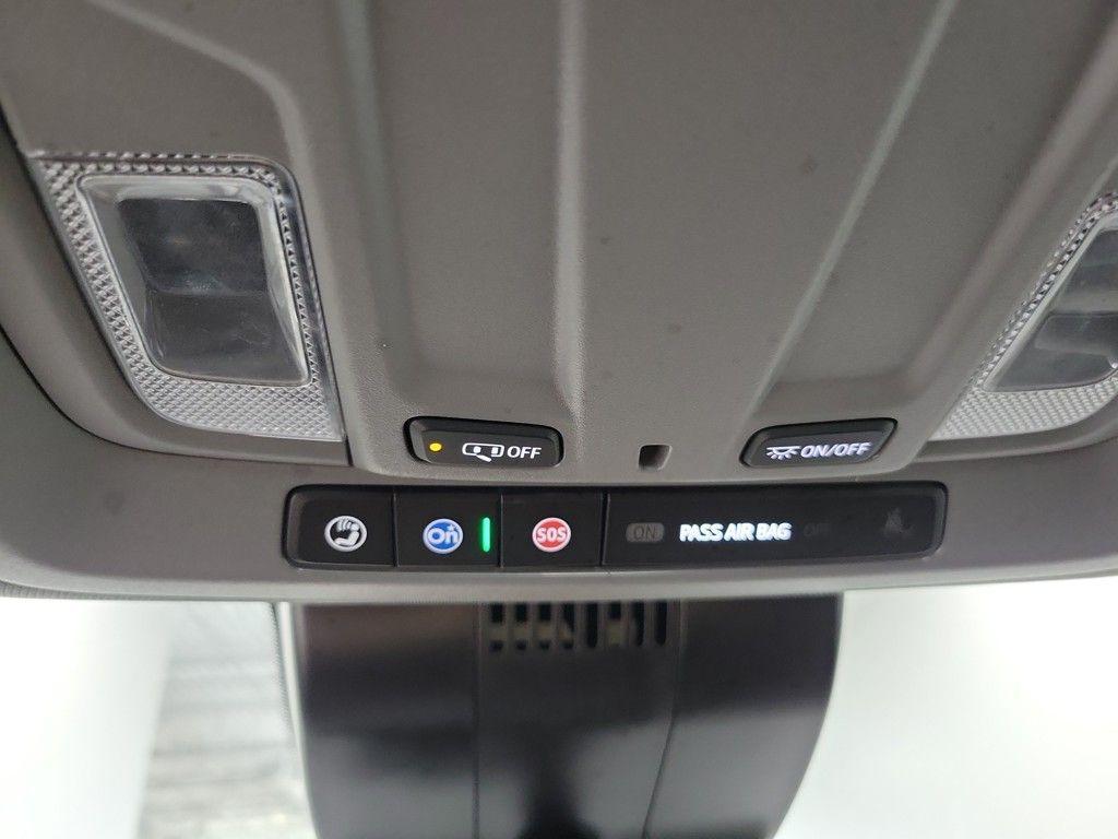 used 2023 GMC Sierra 1500 car, priced at $40,400