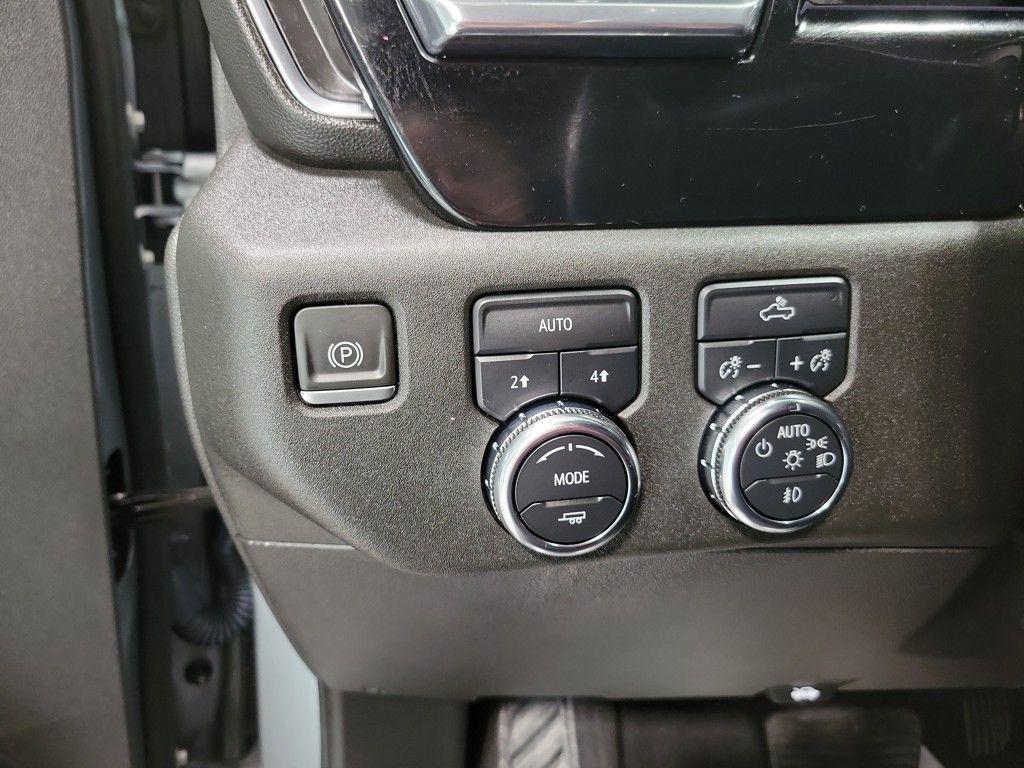 used 2023 GMC Sierra 1500 car, priced at $40,400