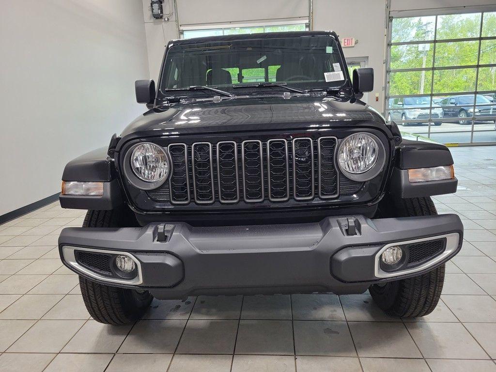 new 2025 Jeep Gladiator car, priced at $47,519